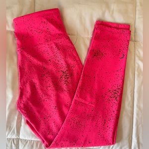Ziya neon pink with gold splatter pattern cropped workout leggings (size 6-8)